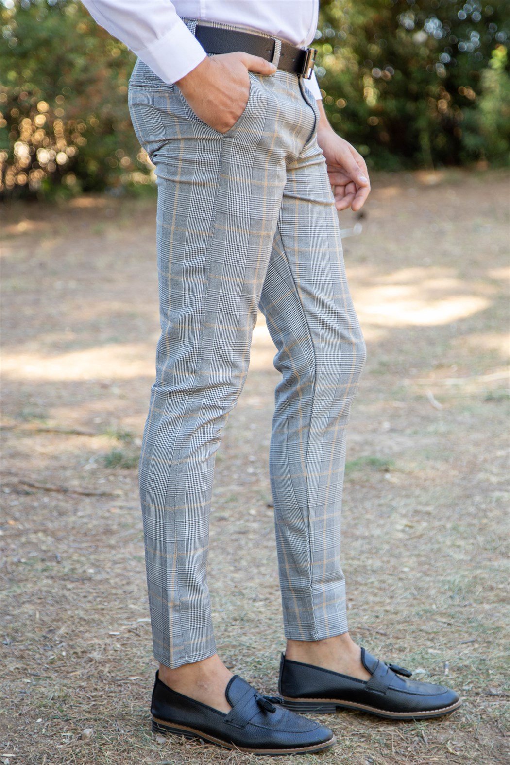 Likralı yan cep detaylı beyaz ekoseli gri pantolon