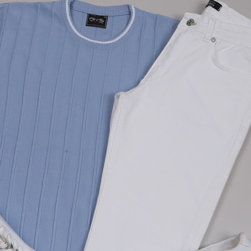 mavi bisiklet yaka Triko Polo Yaka Tişört beyaz kot pantolon  ayakkabı Kombin