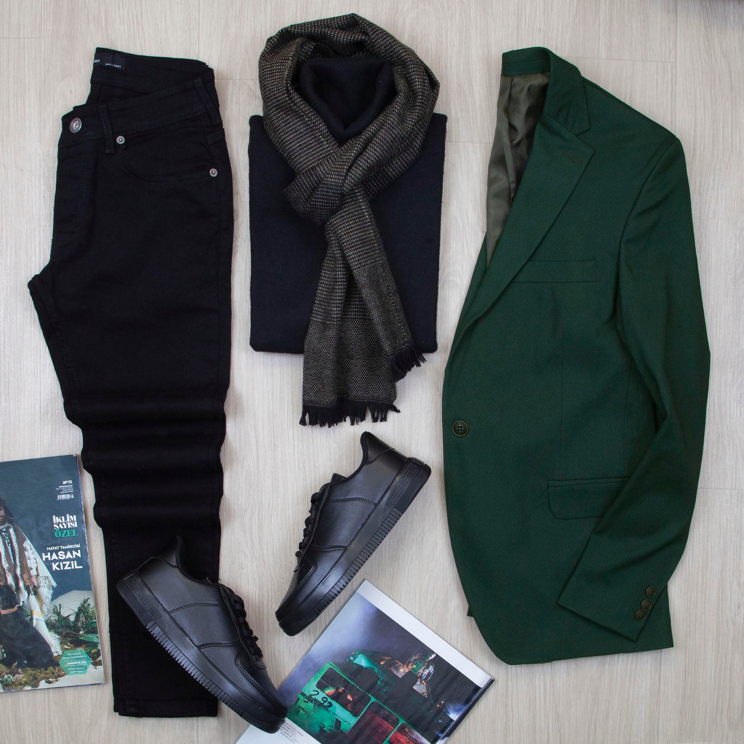 Mavi Blazer Ceket Boğazlı Body Pantolon Bot Kombin