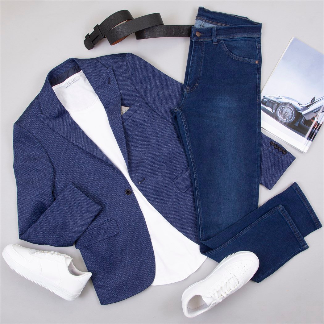 Mavi Blazer Ceket Tişört Pantolon Ayakkabı Kombin