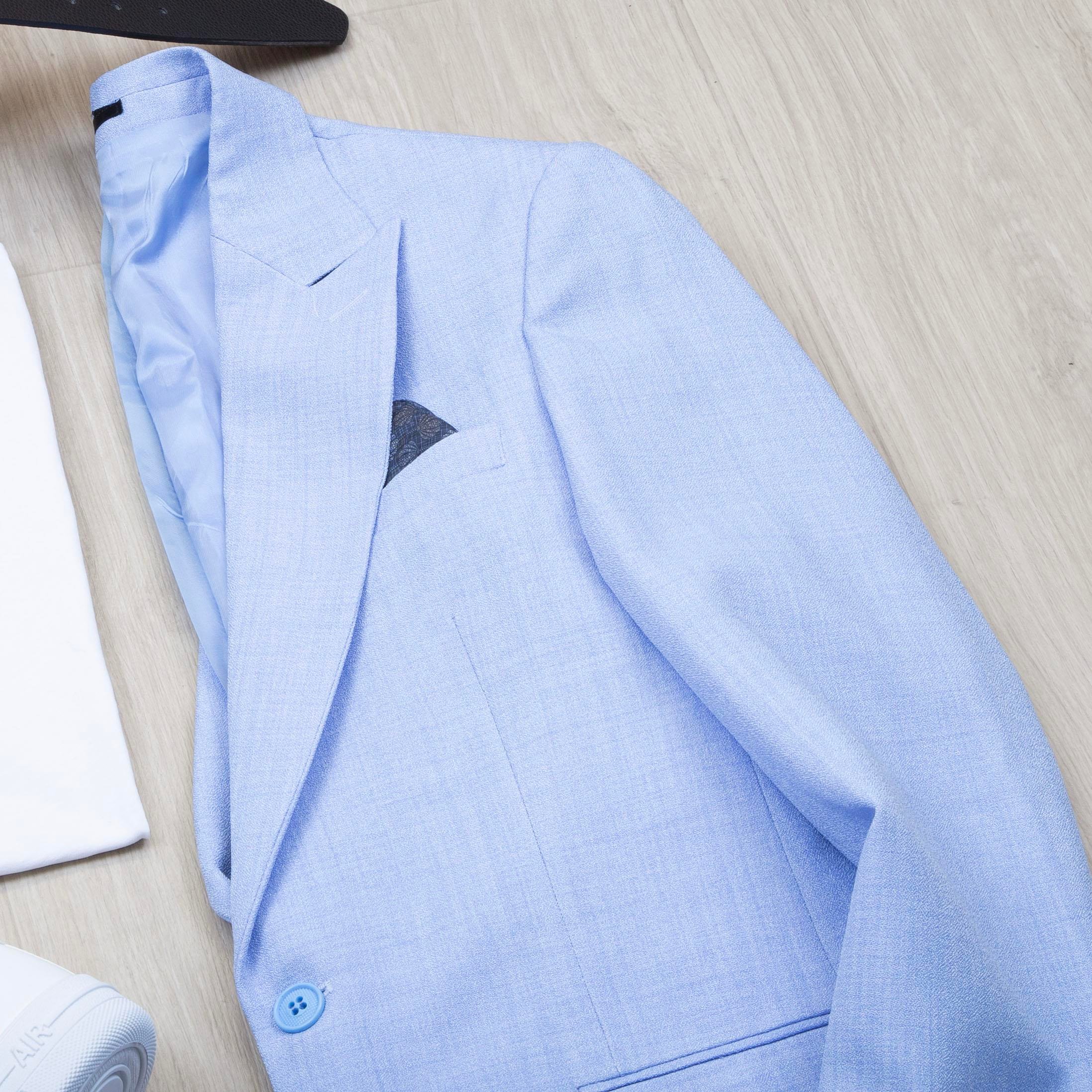 Mavi Blazer Ceket Tişört Pantolon Ayakkabı Kombin