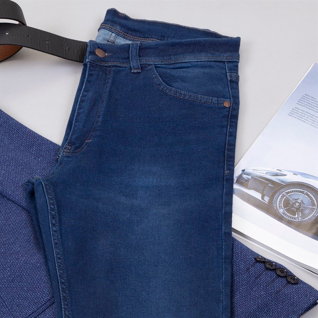 Mavi Blazer Ceket Tişört Pantolon Ayakkabı Kombin