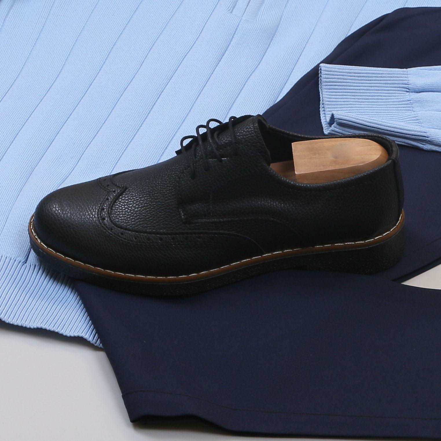 Mavi Çizgili Triko Polo Yaka Pantolon Ayakkabı Kombin