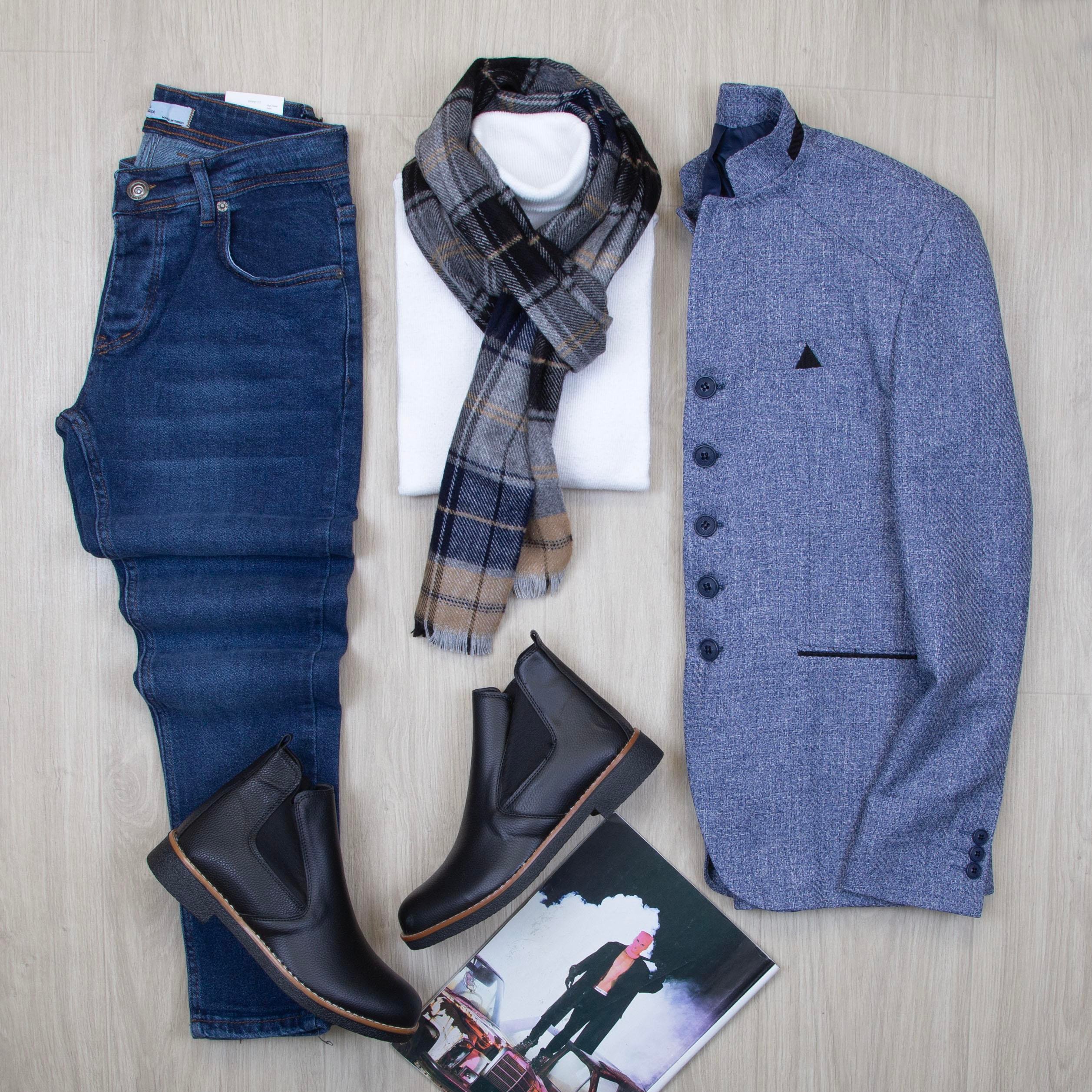 Mavi Dik Yaka Blazer Ceket Boğazlı Body Pantolon Bot Kombin