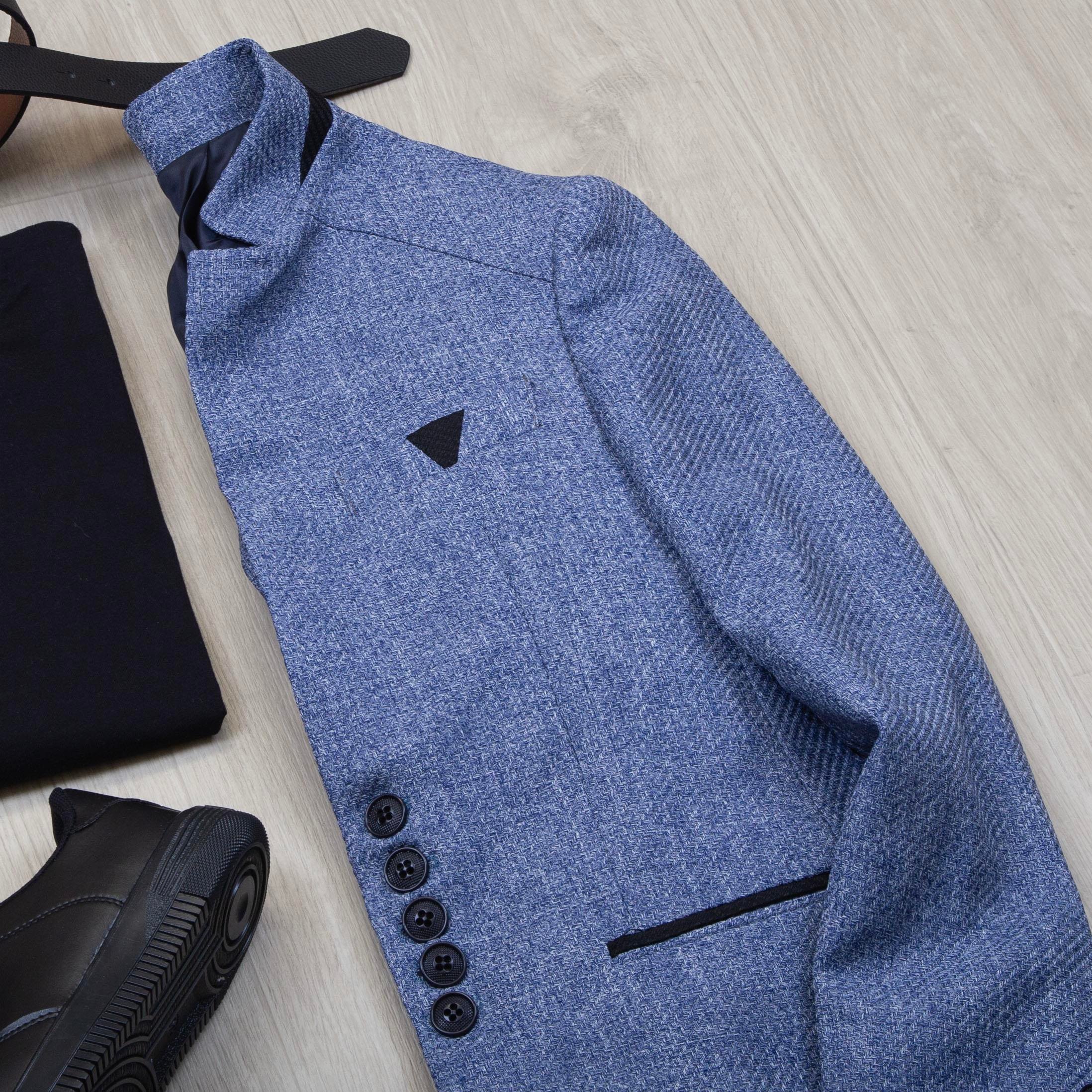 Mavi Dik Yaka Blazer Ceket Tişört Pantolon Ayakkabı Kombin