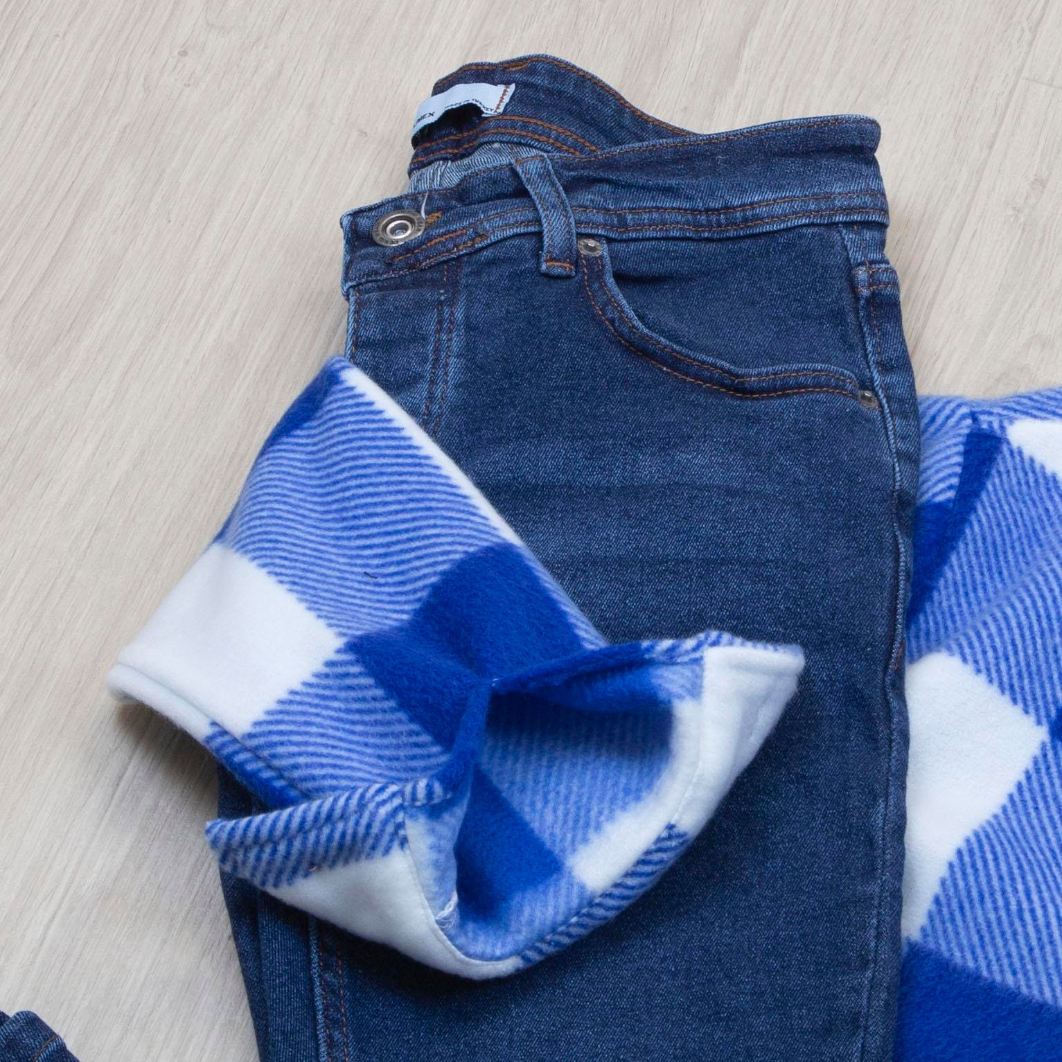 Mavi Ekose Polar Gömlek Body Pantolon Ayakkabı Kombin