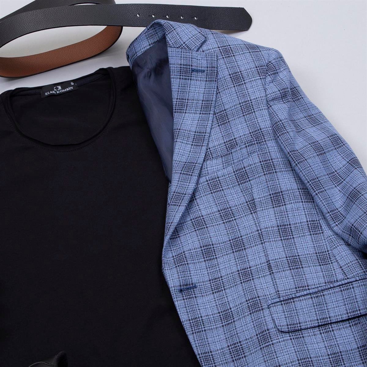 Mavi Ekoseli Blazer Ceket Tişört Pantolon Ayakkabı Kombin