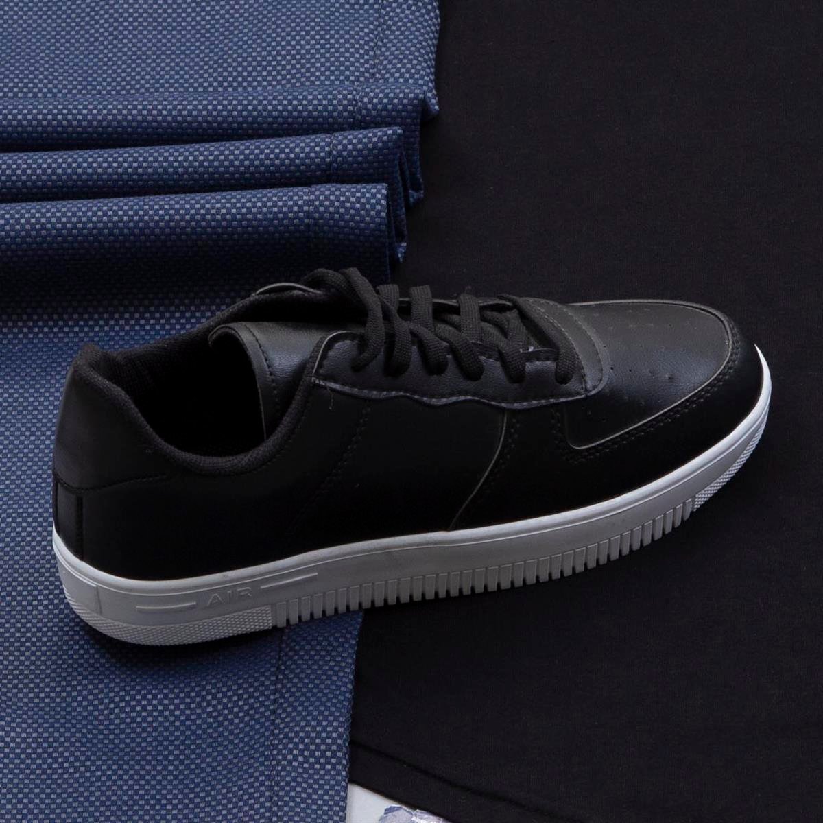 Mavi Ekoseli Blazer Ceket Tişört Pantolon Ayakkabı Kombin