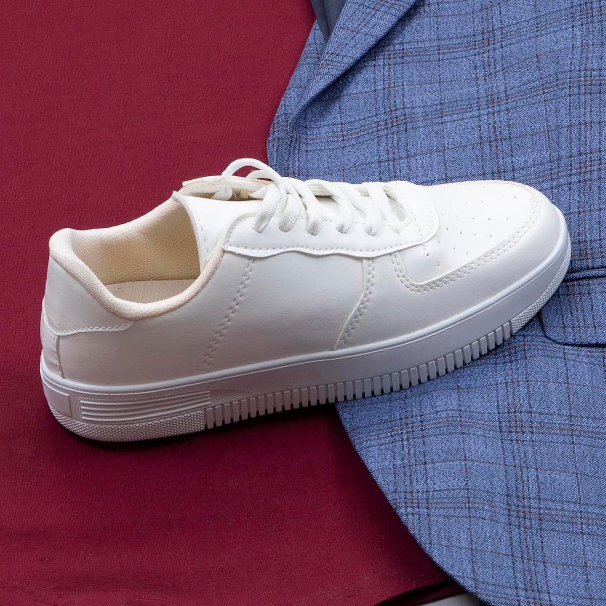 Mavi Ekoseli Blazer Ceket Tişört Pantolon Ayakkabı Kombin