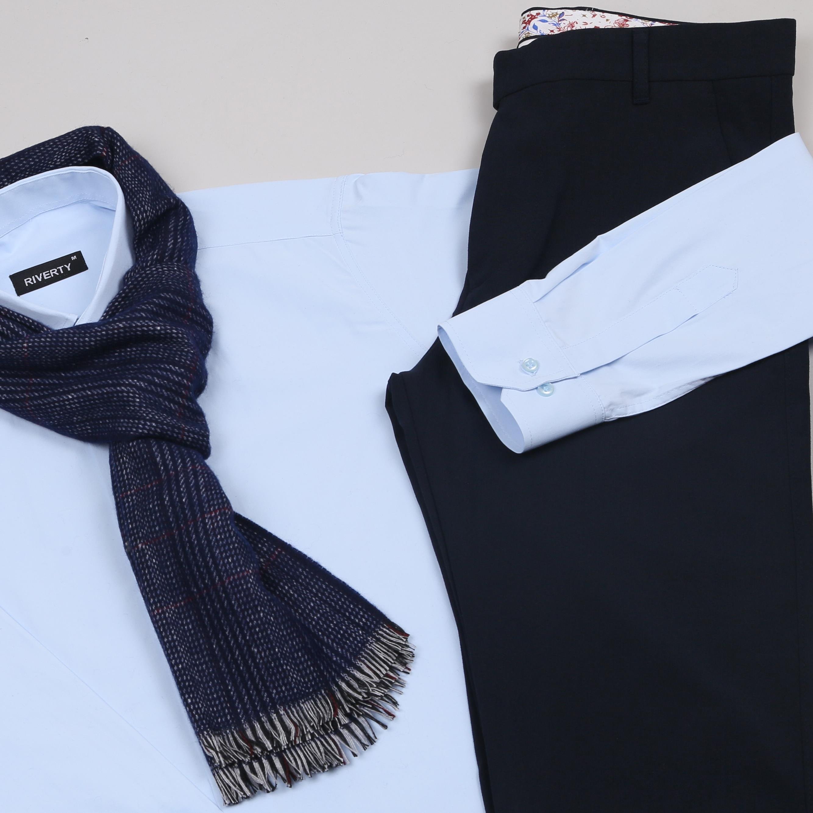 Mavi Gömlek Lacivert Kumaş Pantolon Atkı Ayakkabı  Kombin