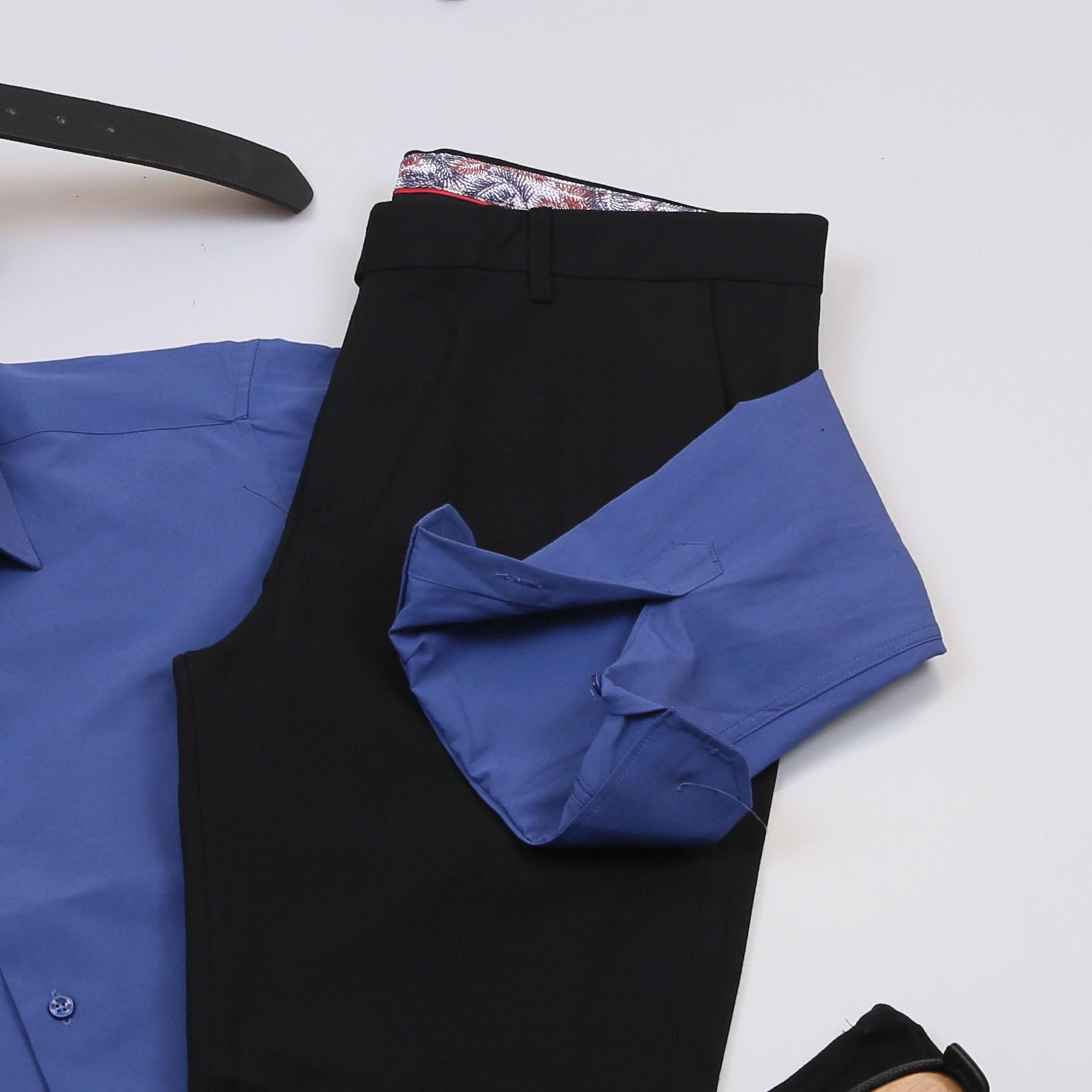 Mavi Gömlek Siyah Pantolon Ayakkabı Kombin