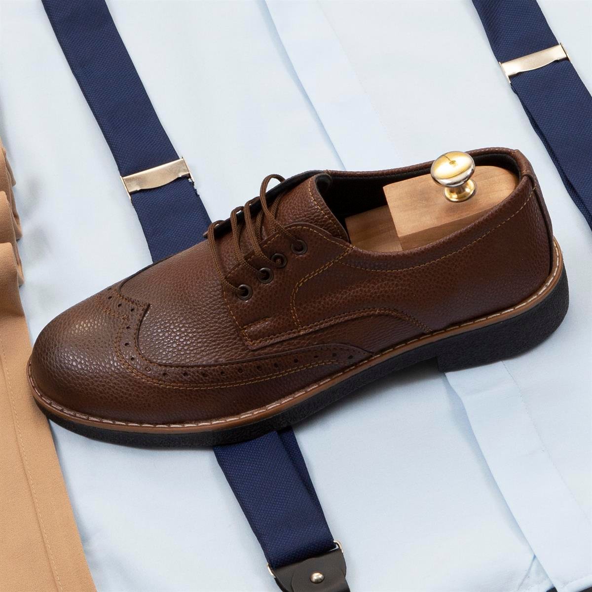 Mavi Gömlek Taba Pantolon Papyon Askı Ayakkabı Kombin