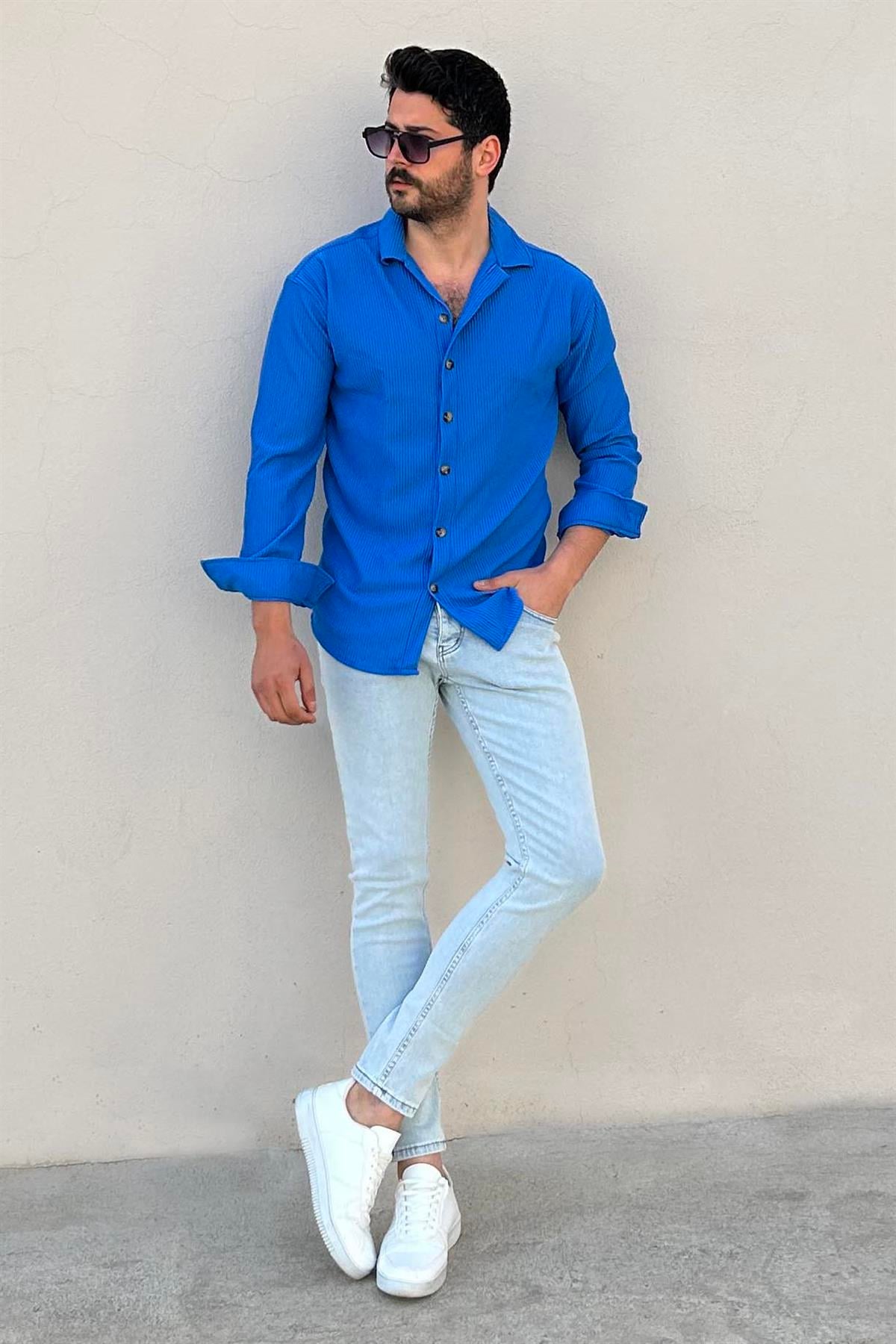 Mavi Gömlekli Şık Spor Kombin