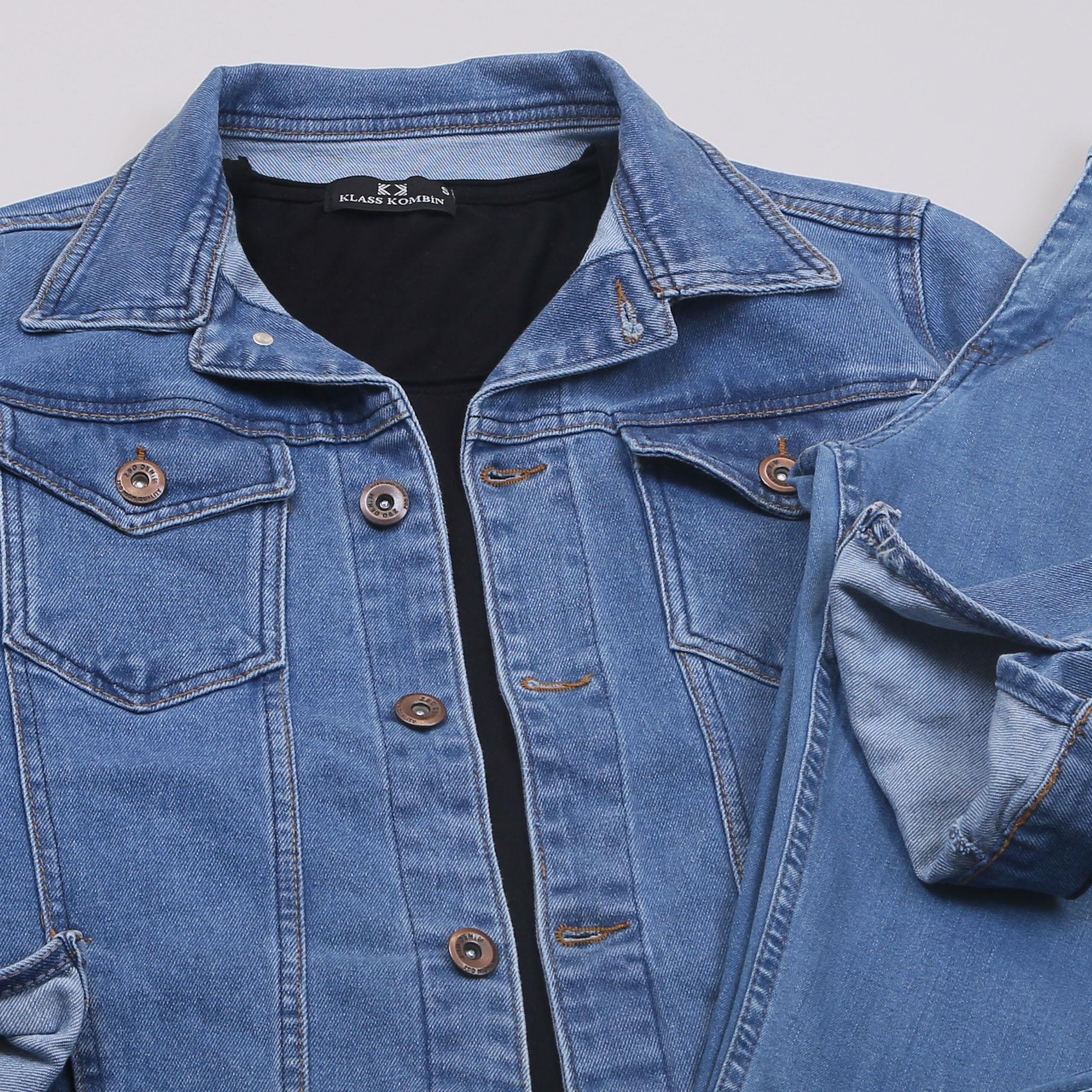 Mavi Kot Ceket Tişört Pantolon Ayakkabı Kombin