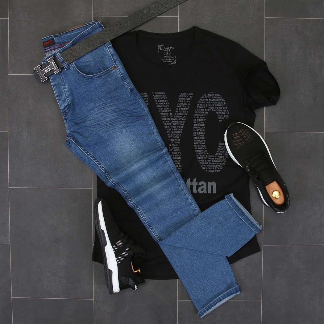 Mavi Kot Pantolon Siyah Tshirt Ayakkabı Kombini