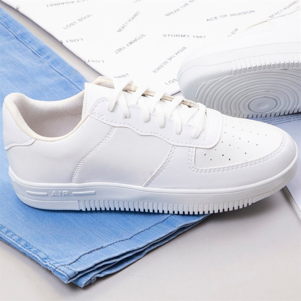 Mavi Kot Şort Baskılı Tişört Ayakkabı Kombin