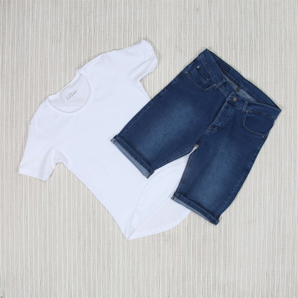 Mavi Kot Sort Beyaz Tshirt Kombin