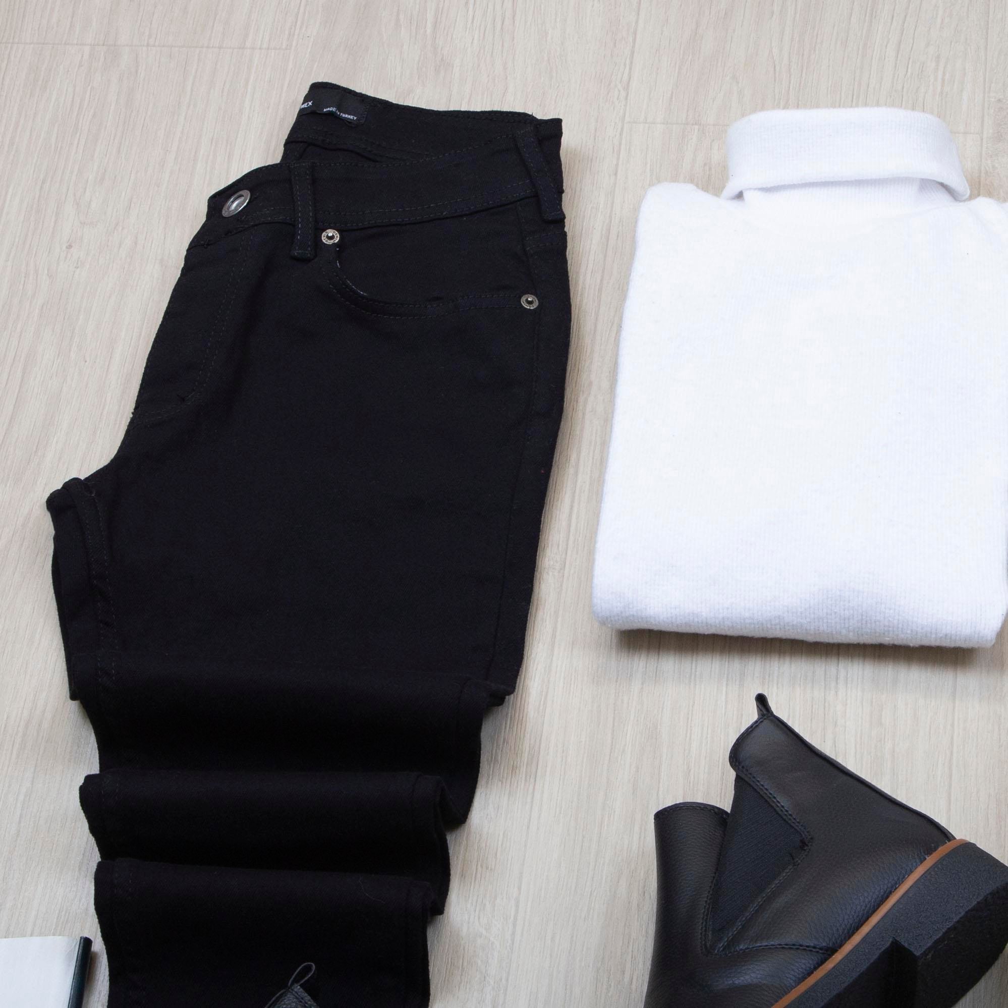 Mavi Kürklü Kot Ceket Boğazlı Body Pantolon Bot Kombin