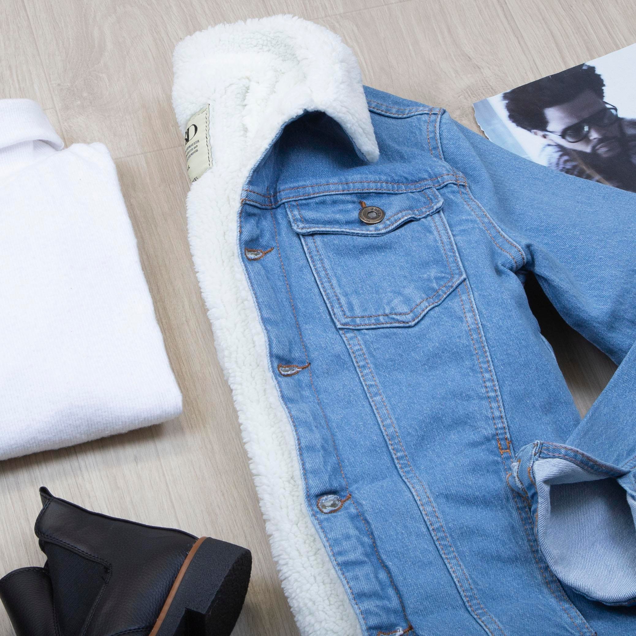 Mavi Kürklü Kot Ceket Boğazlı Body Pantolon Bot Kombin