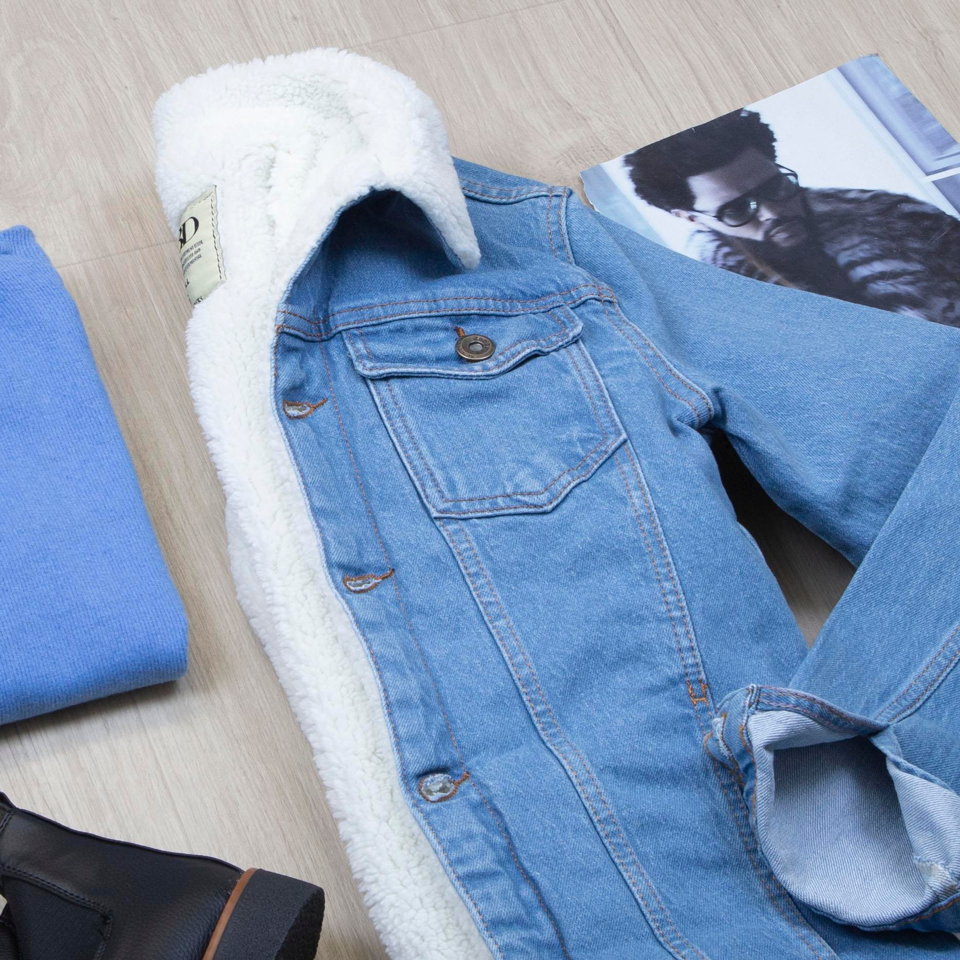 Mavi Kürklü Kot Ceket Boğazlı Body Pantolon Bot Kombin