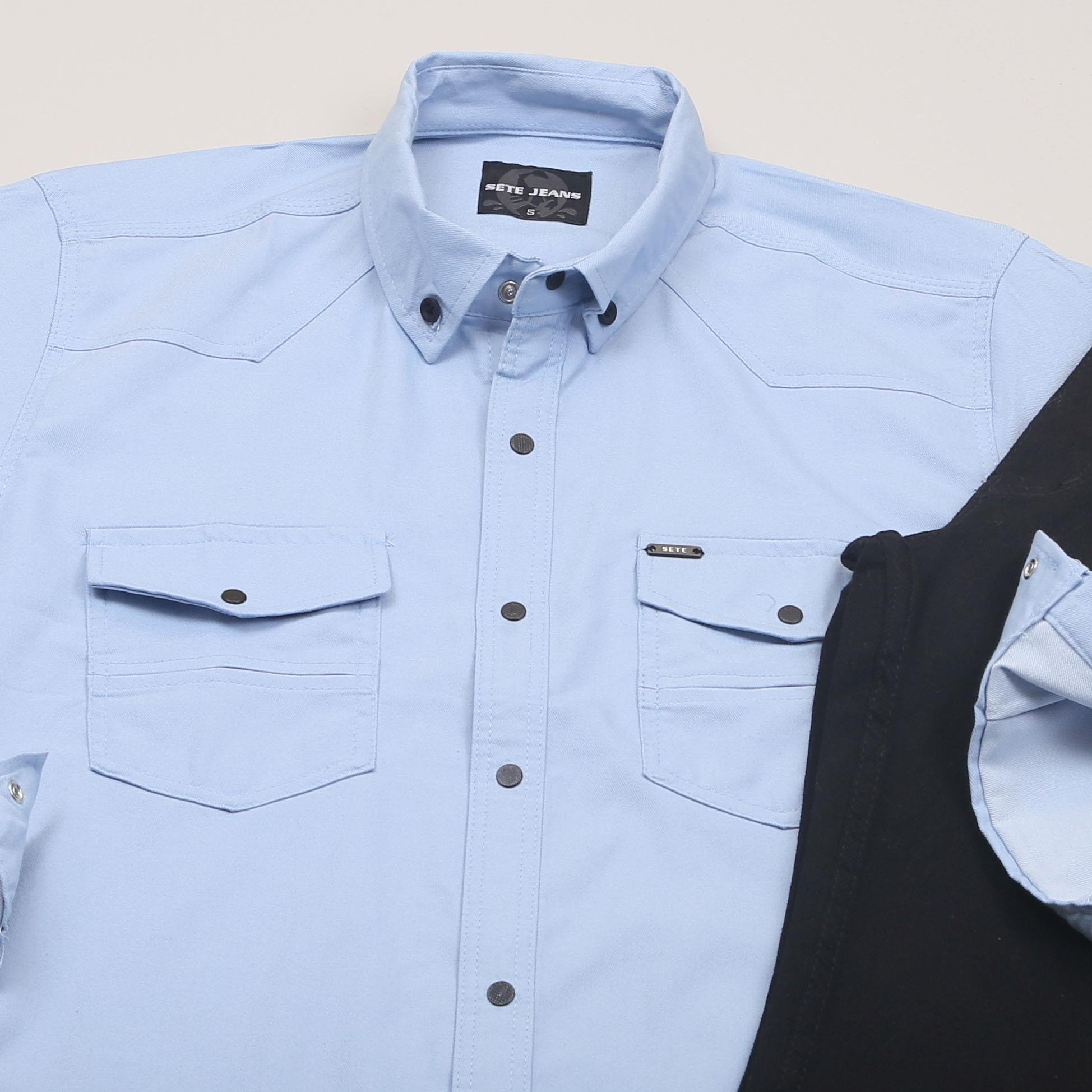 Mavi Pamuklu Kot Gömlek Tişört Pantolon Ayakkabı Kombin