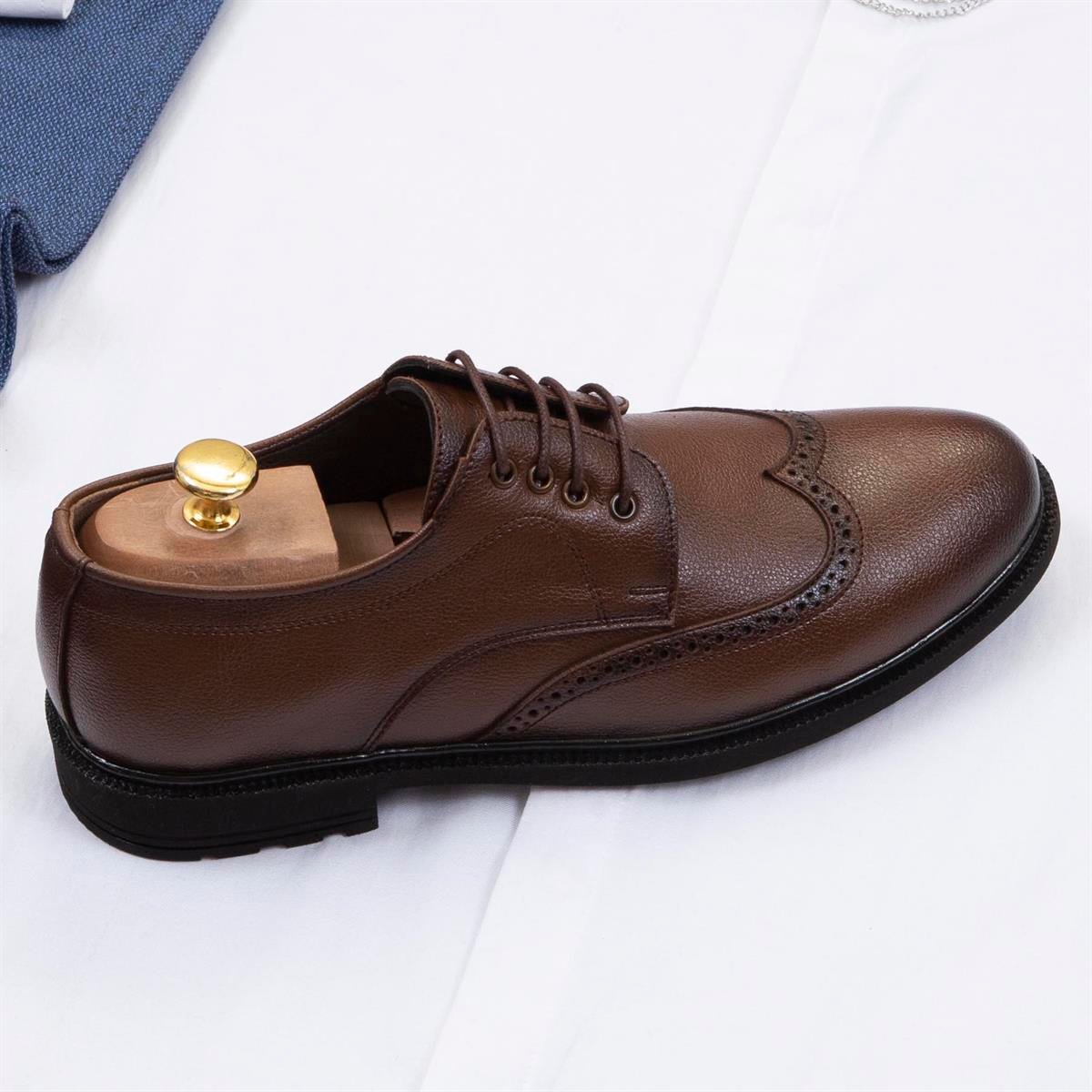 Mavi Pantolon Beyaz Gömlek Ayakkabı Kombin