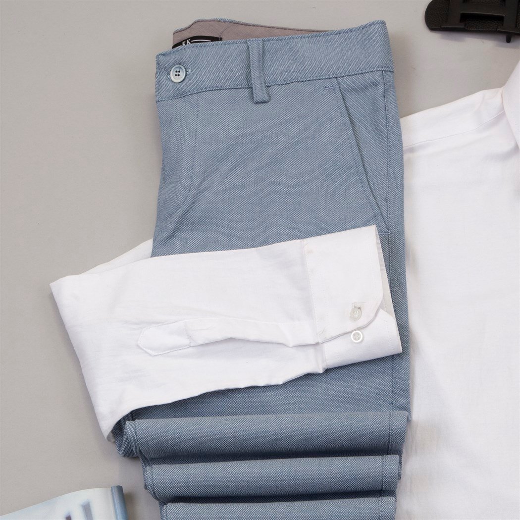 Mavi Pantolon Gömlek Papyon Ayakkabı Kombin