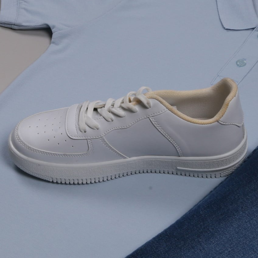 Mavi Polo Yaka Tişört Lacivert Kot  pantolon  ayakkabı Kombin