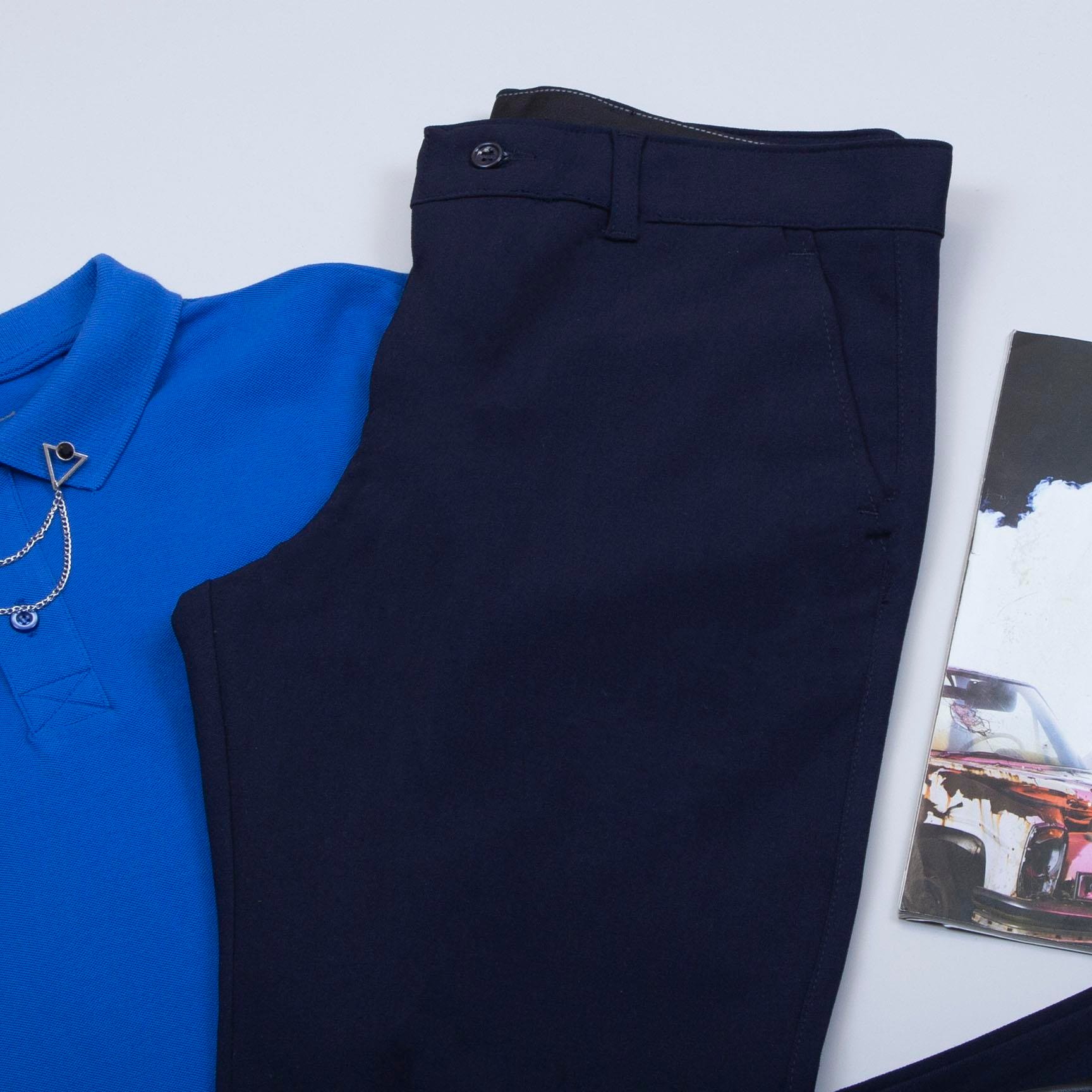 Mavi Polo Yaka Tişört Pantolon Ayakkabı Kombin