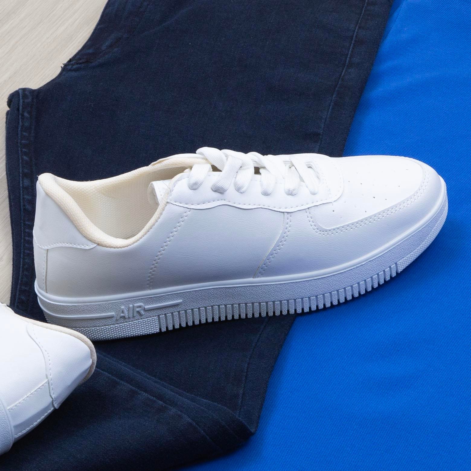 Mavi Polo Yaka Tişört Pantolon Ayakkabı Kombin