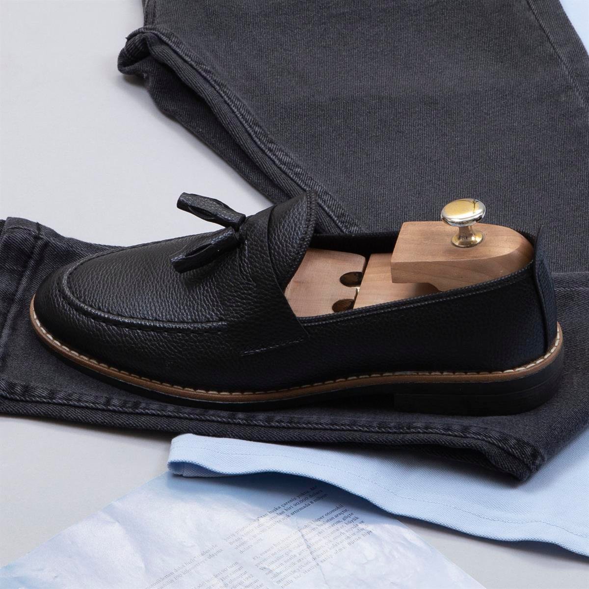 Mavi Polo Yaka Tişört Pantolon Ayakkabı Kombin