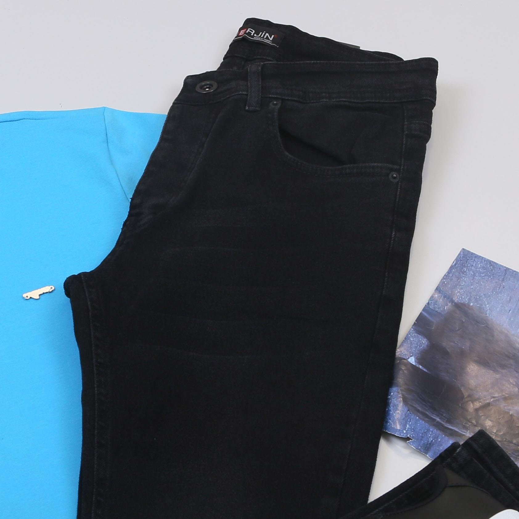 Mavi Polo Yaka Tişört Pantolon Ayakkabı Kombin