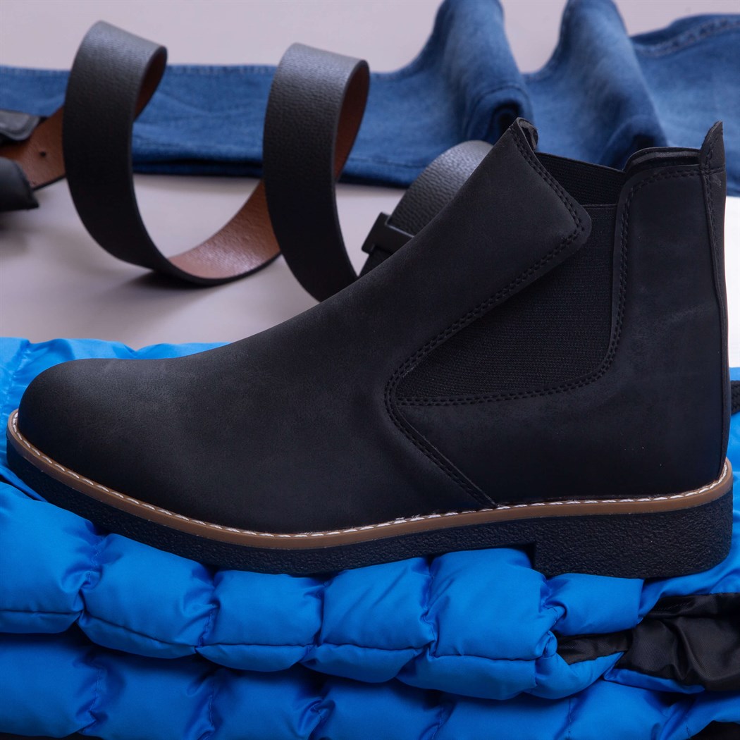 Mavi Şişme Yelek Kazak Pantolon Bot Kombin