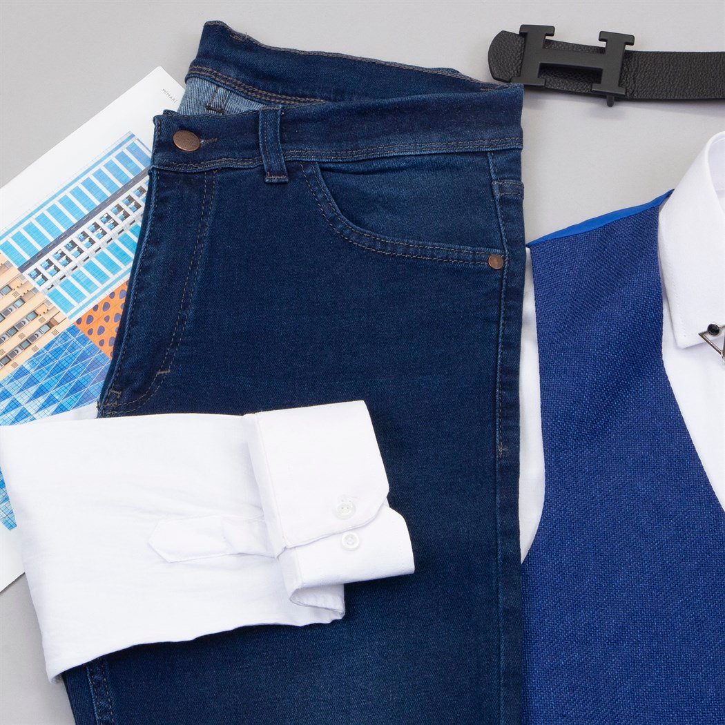 Mavi Zincirli Yelek  Gömlek Pantolon Ayakkabı Kombin