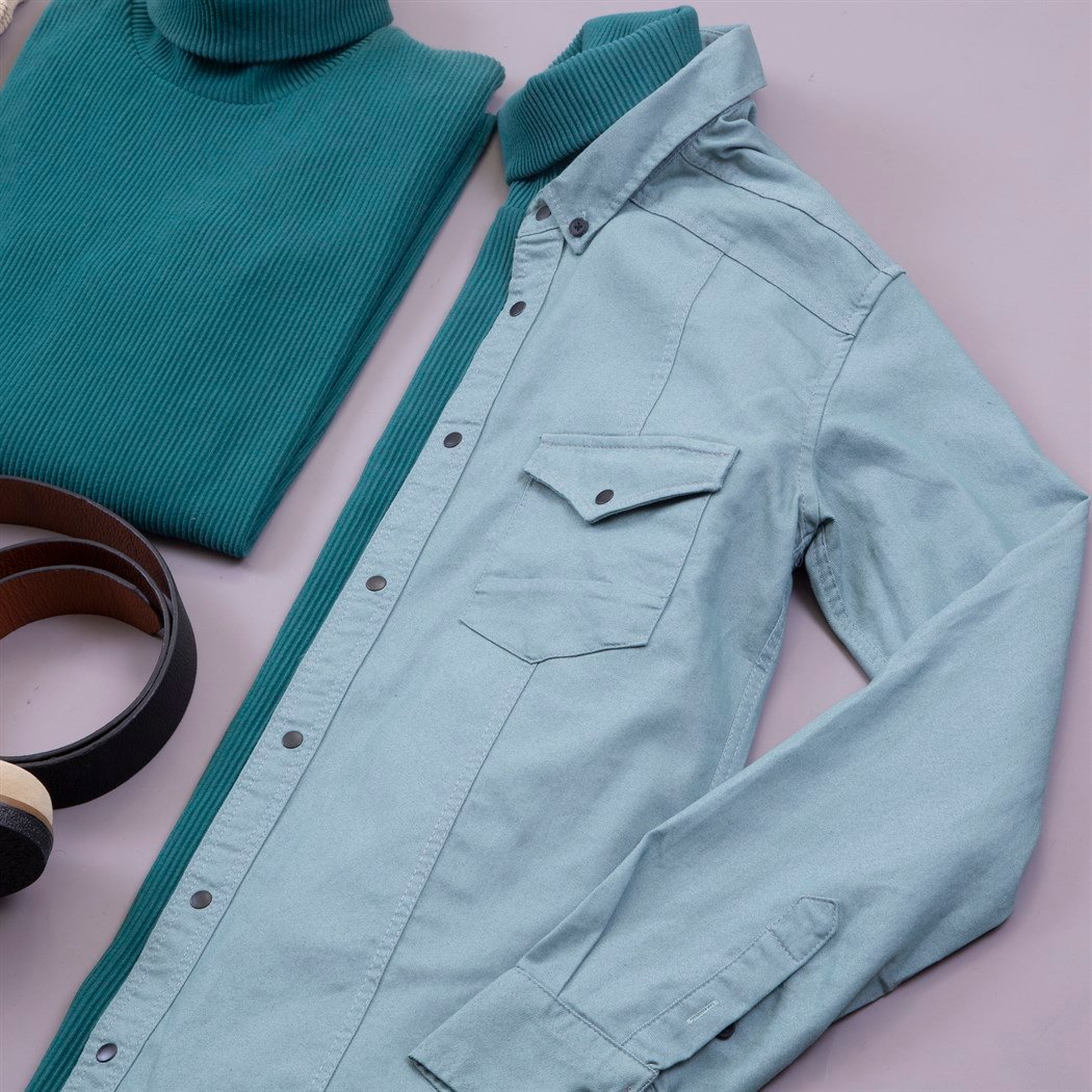 Mint Yeşili Gömlek Kazak Pantolon Bot Kombin