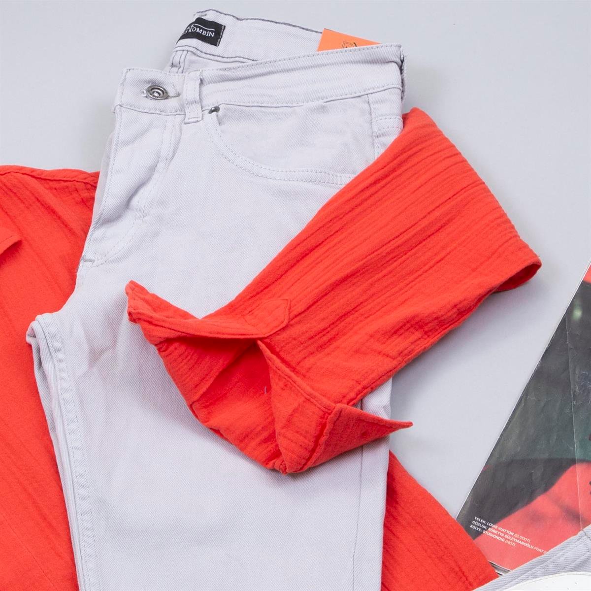 Nar Çiçeği Spor Gömlek Pantolon Ayakkabı Kombin