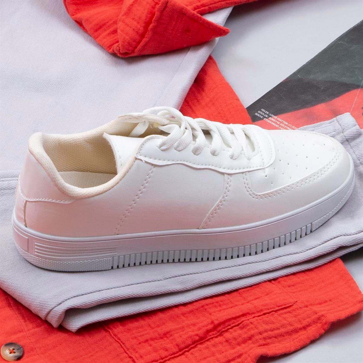 Nar Çiçeği Spor Gömlek Pantolon Ayakkabı Kombin