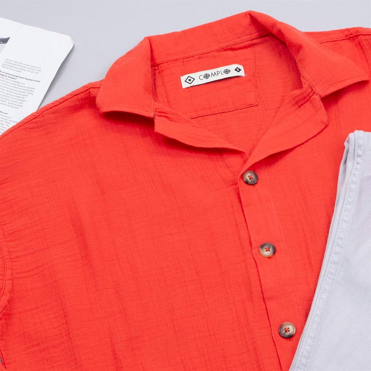 Nar Çiçeği Spor Gömlek Pantolon Ayakkabı Kombin