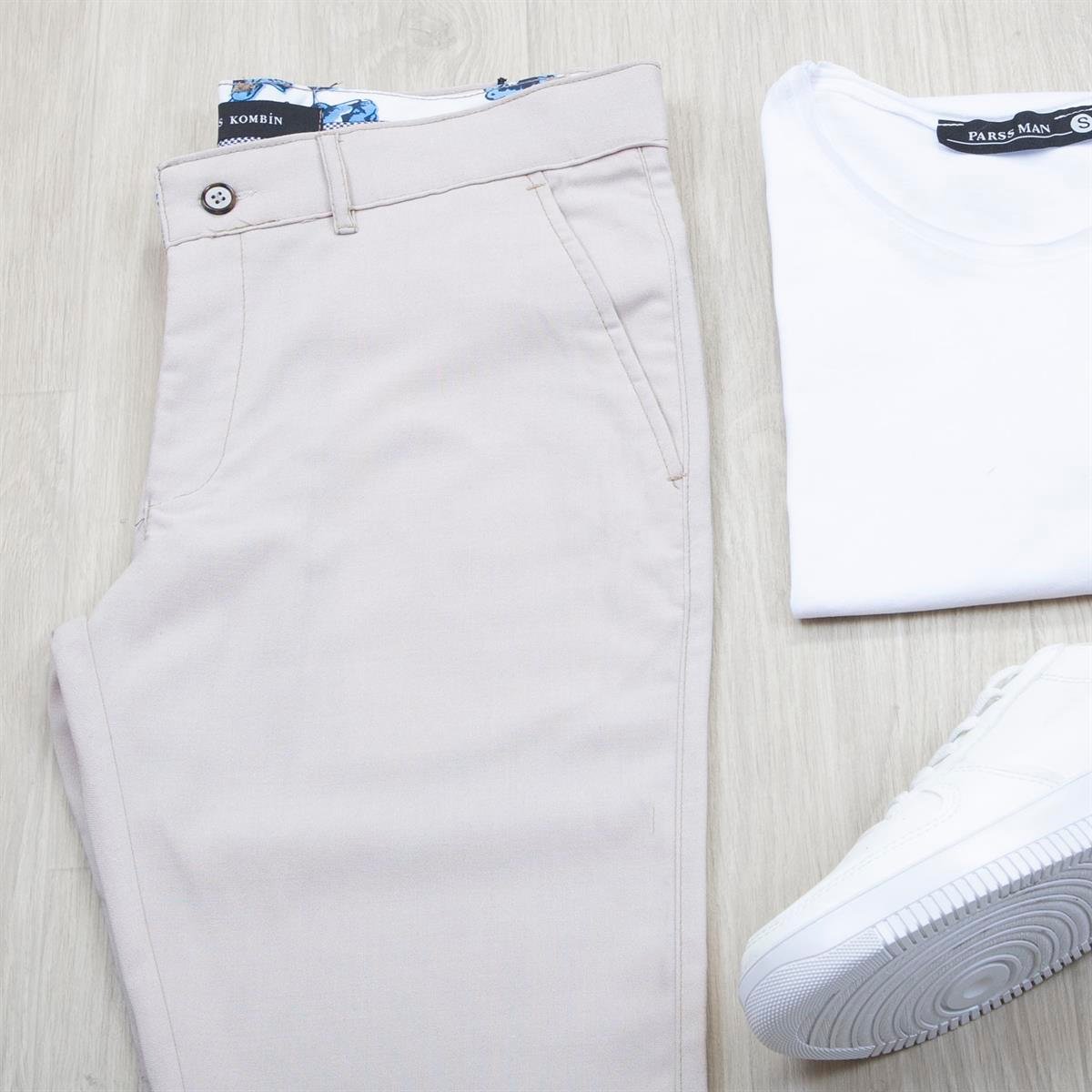 Orta Mavi Kot Ceket Tişört Pantolon Ayakkabı Kombin