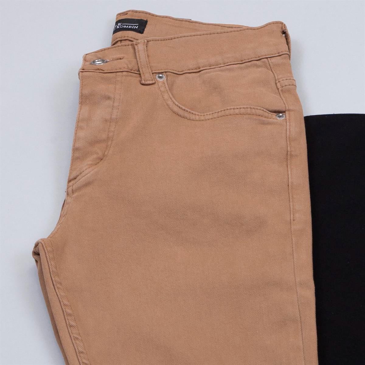 Oversize Baskılı Siyah Tişört Pantolon Ayakkabı Kombin