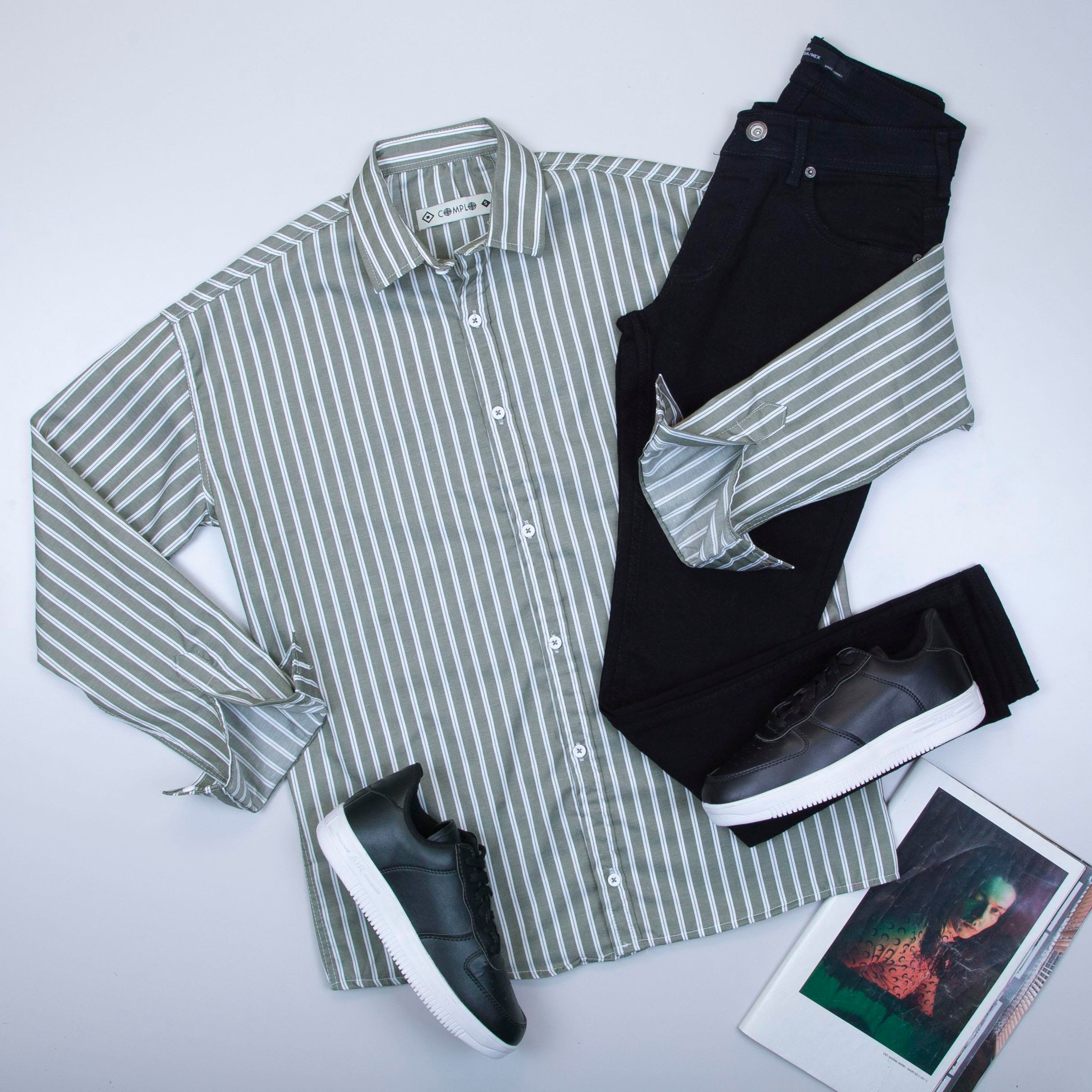 Oversize Haki Çizgili Gömlek Pantolon Ayakkabı Kombin