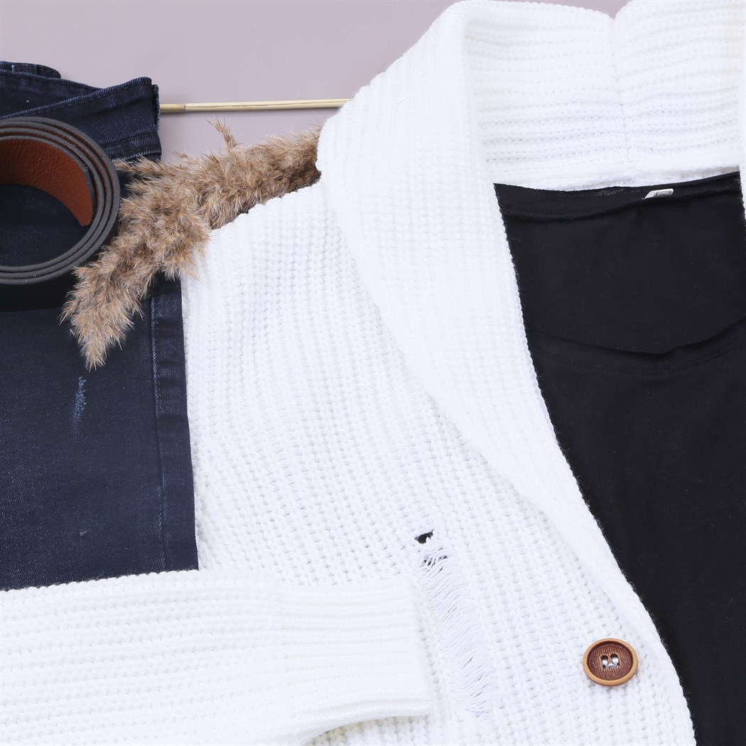 Özel Yırtıklı Cepli Hırka Tişört Pantolon Ayakkabı  Kombin