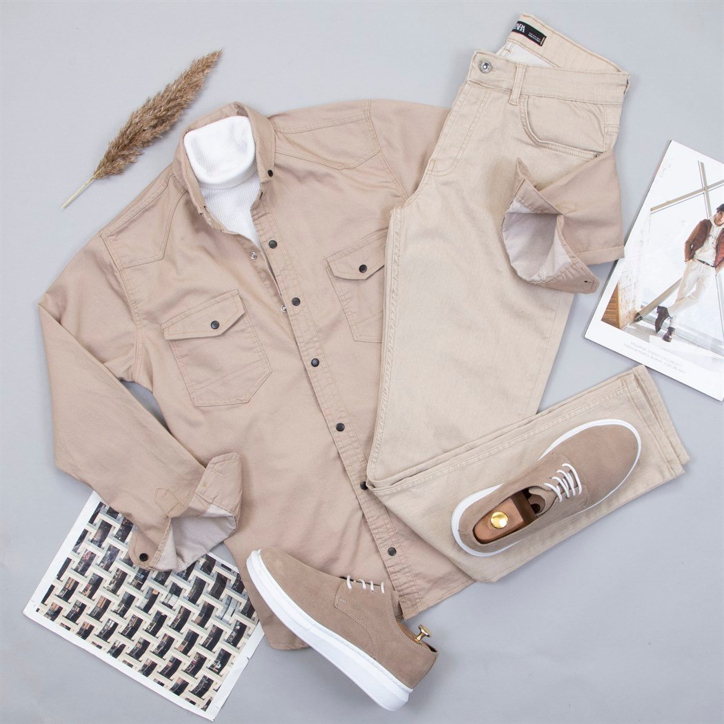 Pamuklu Bej Kot Gömlek Boğazlı Kazak Pantolon Ayakkabı Kombin