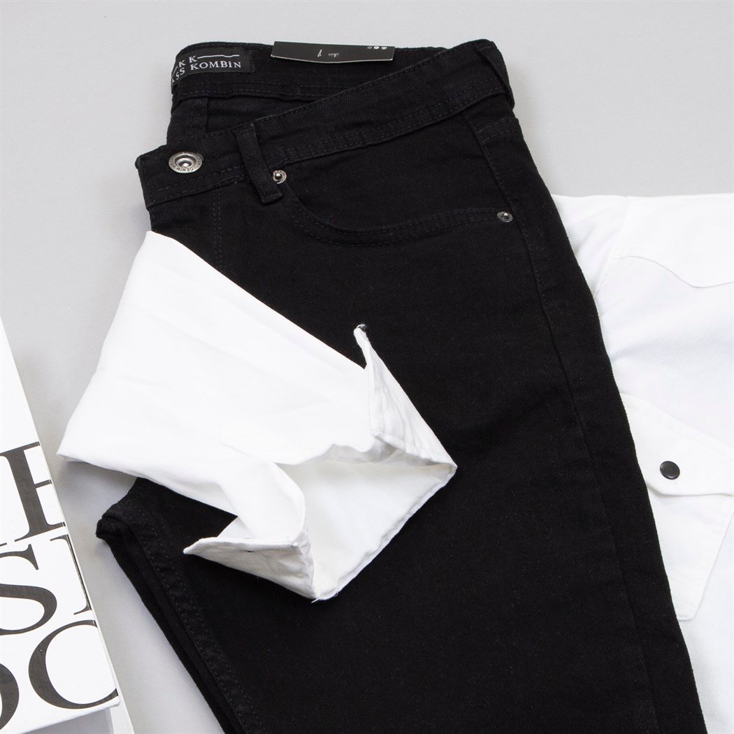 Pamuklu Beyaz Kot Gömlek Boğazlı Kazak Pantolon Ayakkabı Kombin