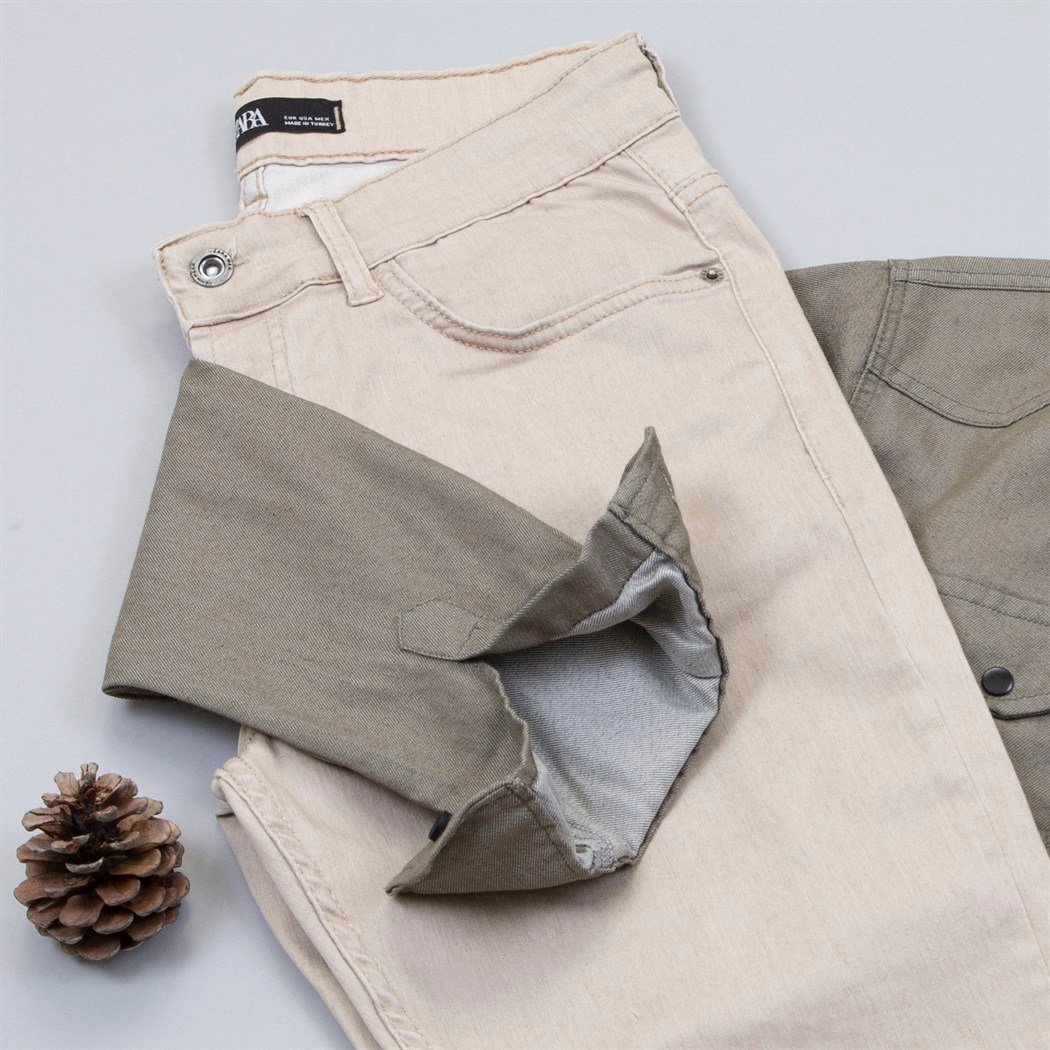 Pamuklu Haki Kot Gömlek Boğazlı Kazak Pantolon Ayakkabı Kombin