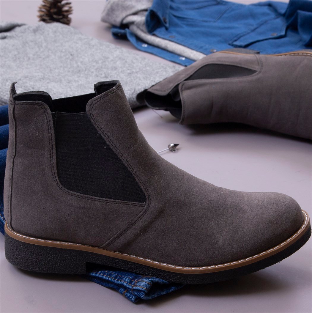 Pamuklu Kot Gömlek Kazak Pantolon Bot Kombin