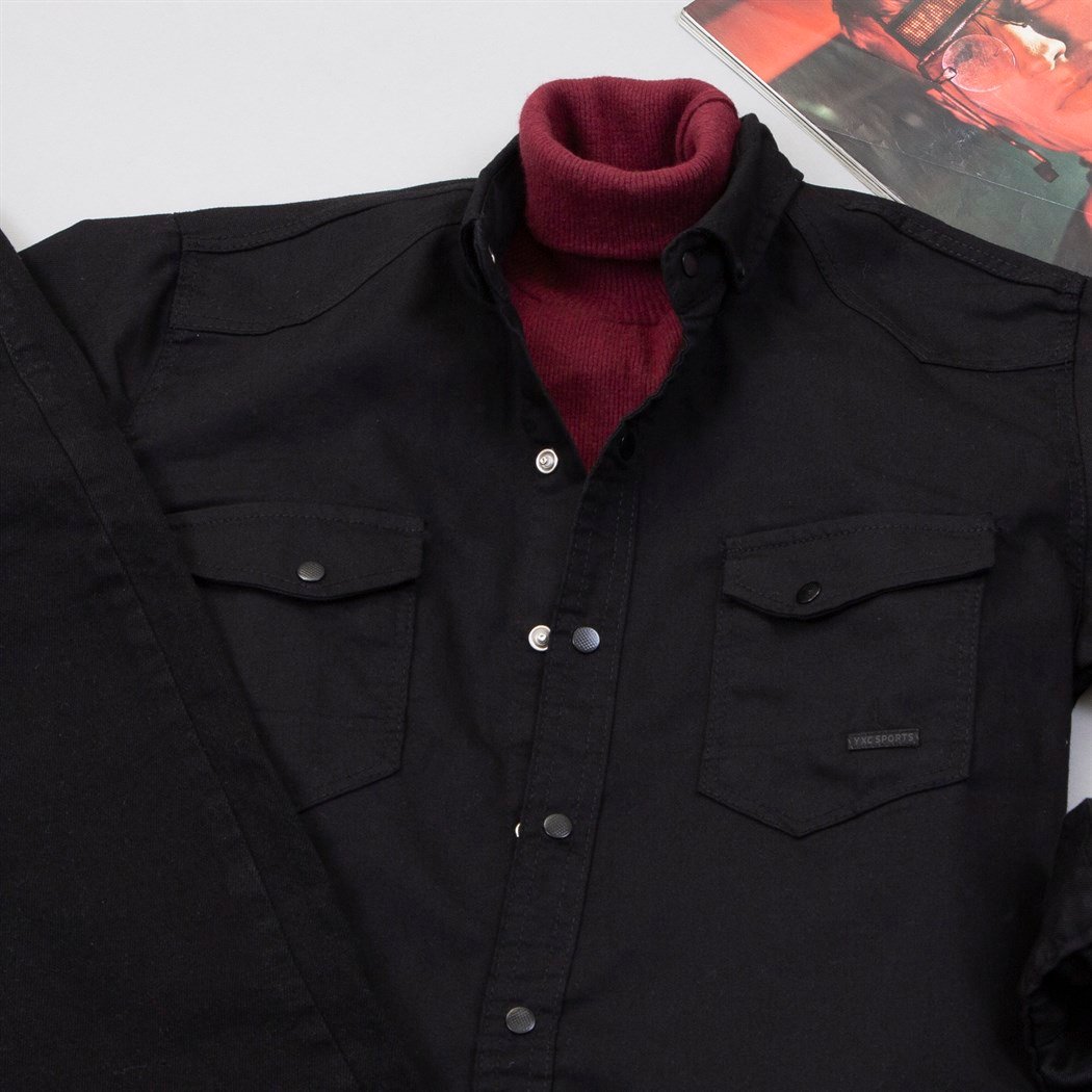 Pamuklu Siyah Kot Gömlek Boğazlı Kazak Pantolon Bot Kombin