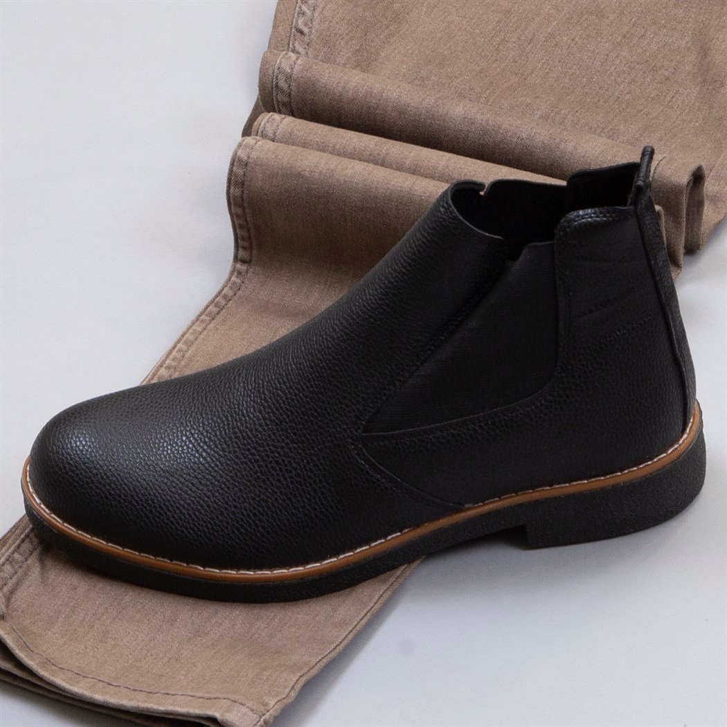 Pamuklu Sütlü Kahve Kot Gömlek Boğazlı Kazak Pantolon Bot Kombin