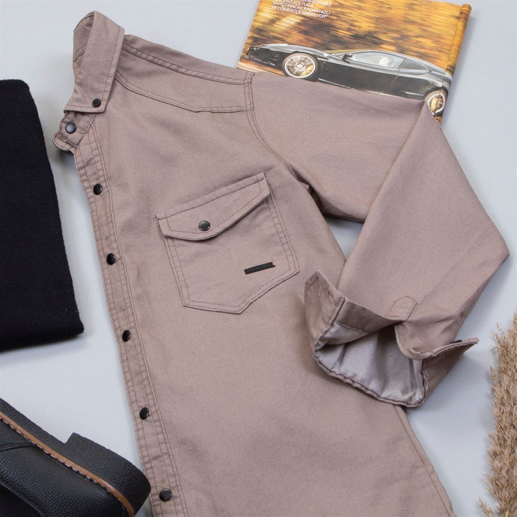 Pamuklu Sütlü Kahve Kot Gömlek Boğazlı Kazak Pantolon Bot Kombin