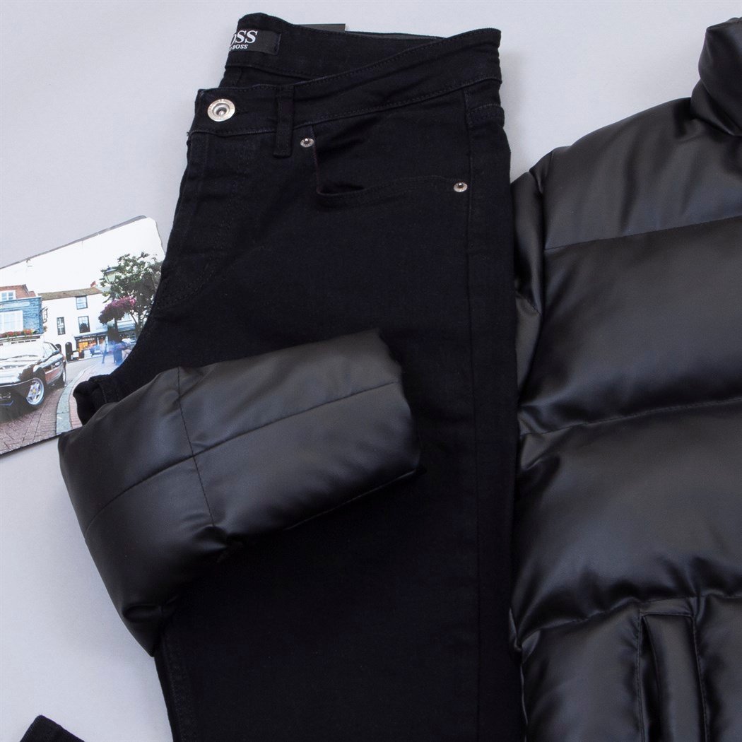 Parlak Siyah Deri Şişme Mont Kazak Pantolon Ayakkabı Kombin